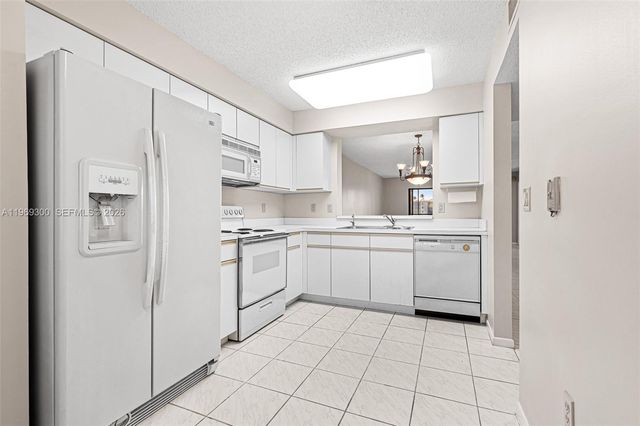 6093 Pointe Regal Cir 210, Delray Beach, FL 33484