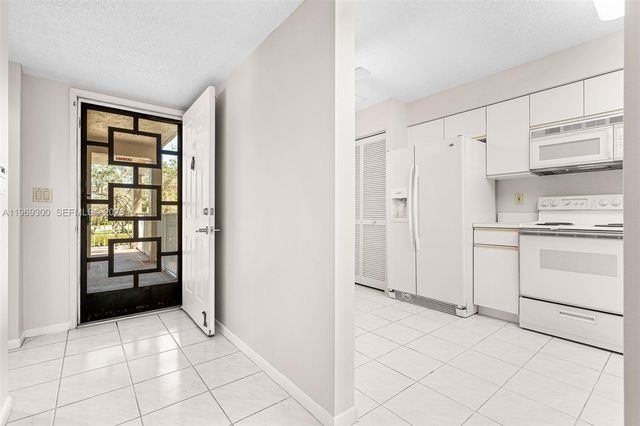 6093 Pointe Regal Cir 210, Delray Beach, FL 33484