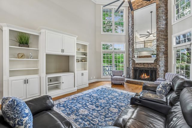 403 Great Sun Ct, Murfreesboro, TN 37127