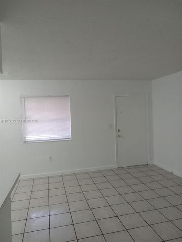 1230 W 54th Street 216A, Hialeah, FL 33012