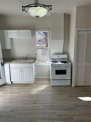 241 Huntsville Road, Fayetteville, AR 72701