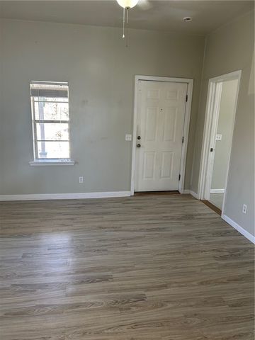 241 Huntsville Road, Fayetteville, AR 72701