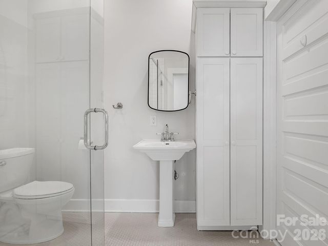 143 Broadway Avenue, Tryon, NC 28782