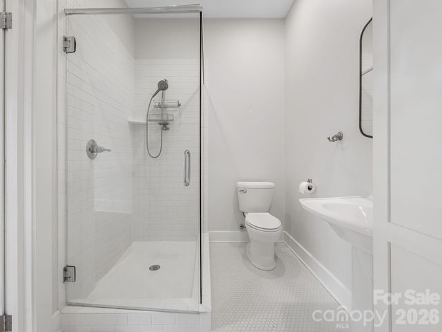 143 Broadway Avenue, Tryon, NC 28782