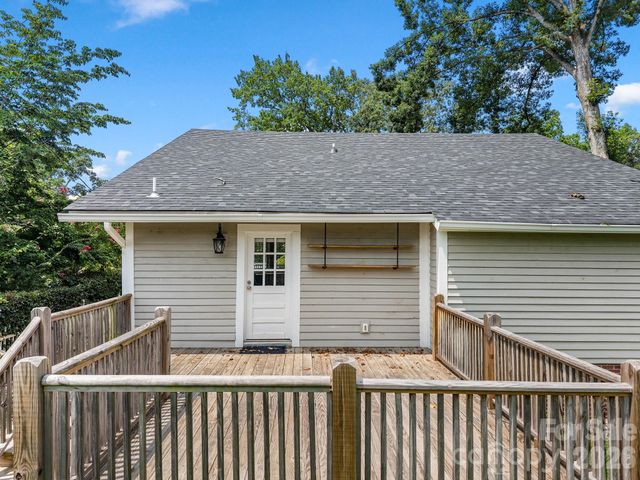143 Broadway Avenue, Tryon, NC 28782