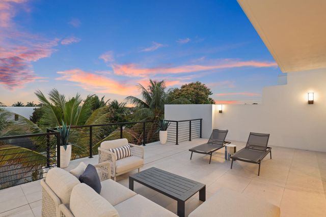 408 SE 2nd Street, Delray Beach, FL 33483