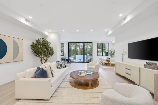 408 SE 2nd Street, Delray Beach, FL 33483