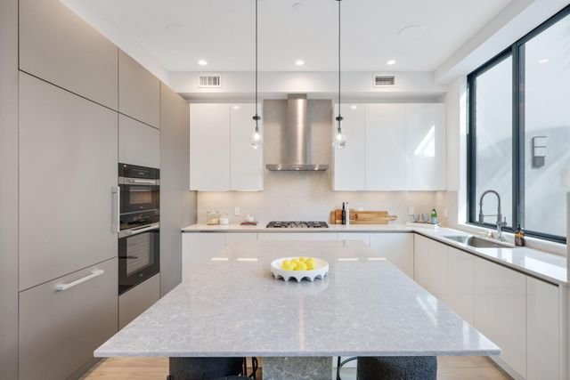 408 SE 2nd Street, Delray Beach, FL 33483