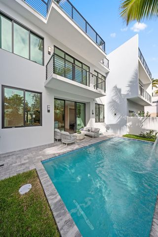 408 SE 2nd Street, Delray Beach, FL 33483