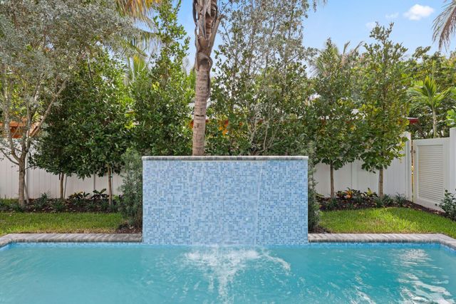 408 SE 2nd Street, Delray Beach, FL 33483