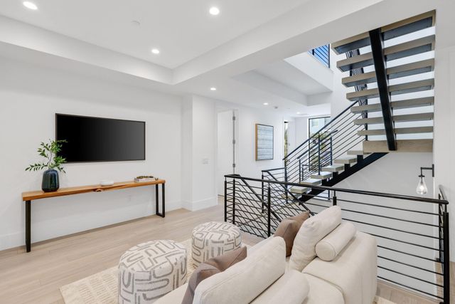 408 SE 2nd Street, Delray Beach, FL 33483