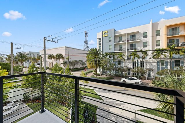 408 SE 2nd Street, Delray Beach, FL 33483