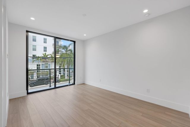 408 SE 2nd Street, Delray Beach, FL 33483