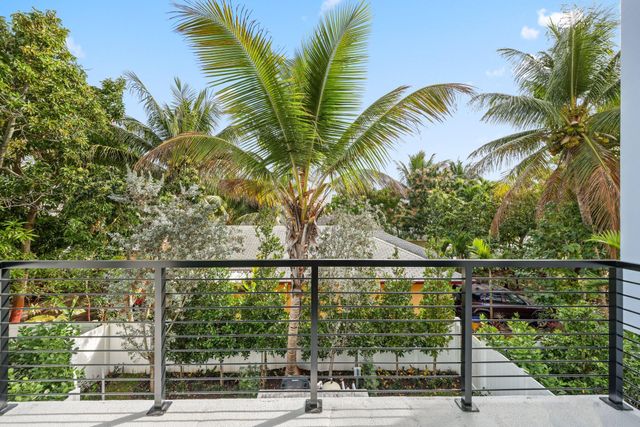 408 SE 2nd Street, Delray Beach, FL 33483