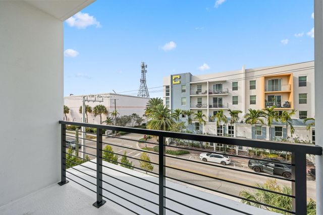 408 SE 2nd Street, Delray Beach, FL 33483