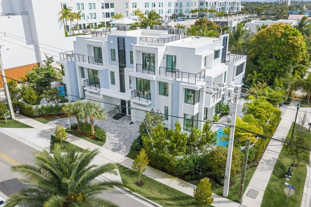 408 SE 2nd Street, Delray Beach, FL 33483