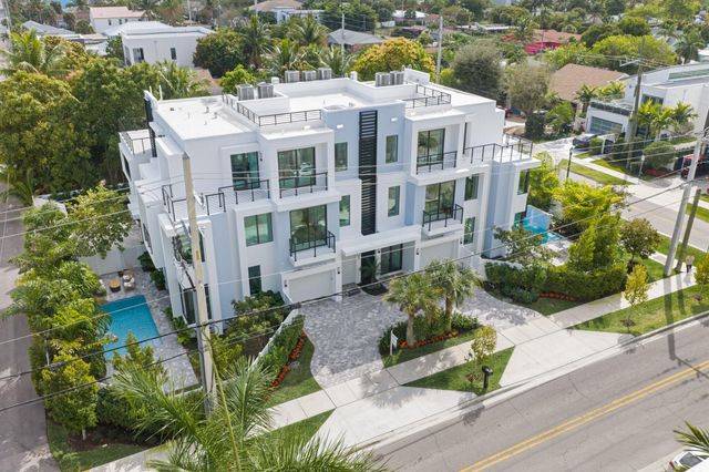 408 SE 2nd Street, Delray Beach, FL 33483