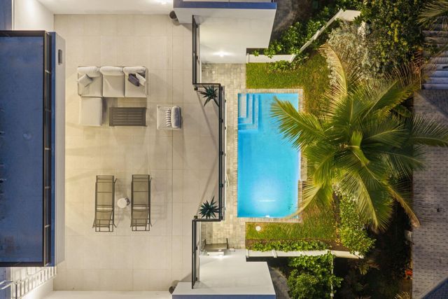 408 SE 2nd Street, Delray Beach, FL 33483