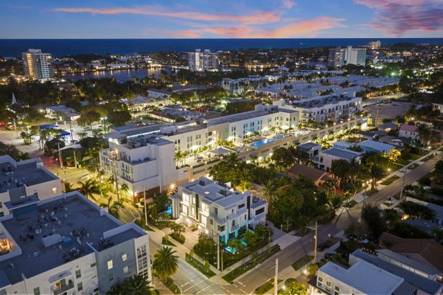 408 SE 2nd Street, Delray Beach, FL 33483