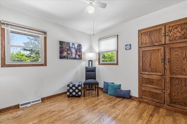 N89W15140 Jefferson AVENUE, Menomonee Falls, WI 53051