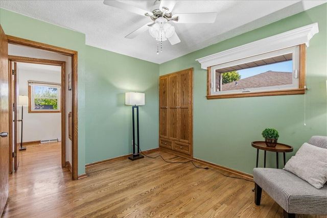 N89W15140 Jefferson AVENUE, Menomonee Falls, WI 53051