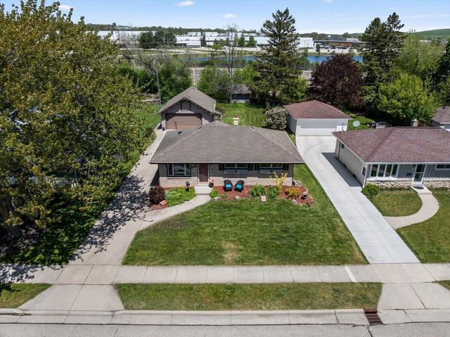N89W15140 Jefferson AVENUE, Menomonee Falls, WI 53051