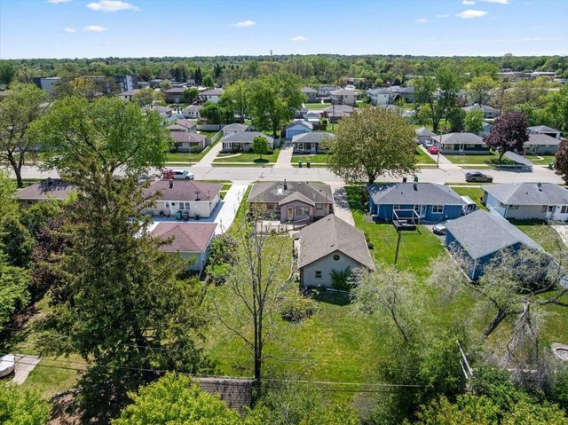 N89W15140 Jefferson AVENUE, Menomonee Falls, WI 53051