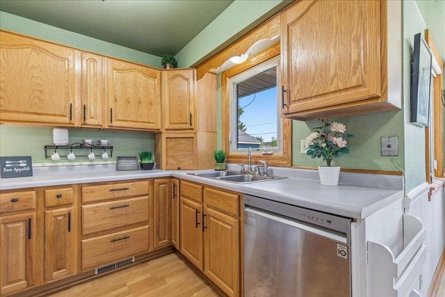 N89W15140 Jefferson AVENUE, Menomonee Falls, WI 53051