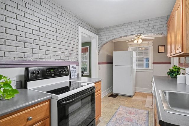 343 Stonewood Ave, Greece, NY 14616