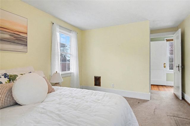 343 Stonewood Ave, Greece, NY 14616