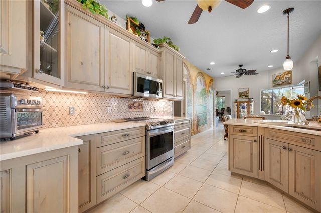 208 ANTILLA DRIVE, Rotonda West, FL 33947