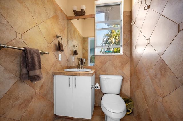 208 ANTILLA DRIVE, Rotonda West, FL 33947