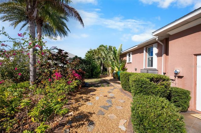 208 ANTILLA DRIVE, Rotonda West, FL 33947