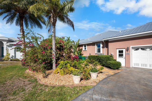 208 ANTILLA DRIVE, Rotonda West, FL 33947