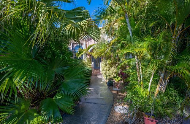 208 ANTILLA DRIVE, Rotonda West, FL 33947