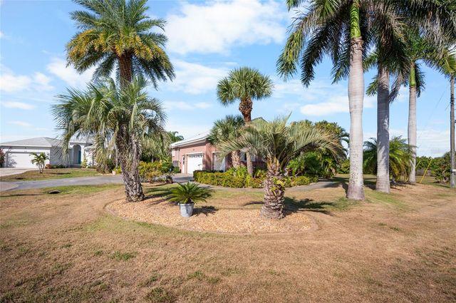 208 ANTILLA DRIVE, Rotonda West, FL 33947