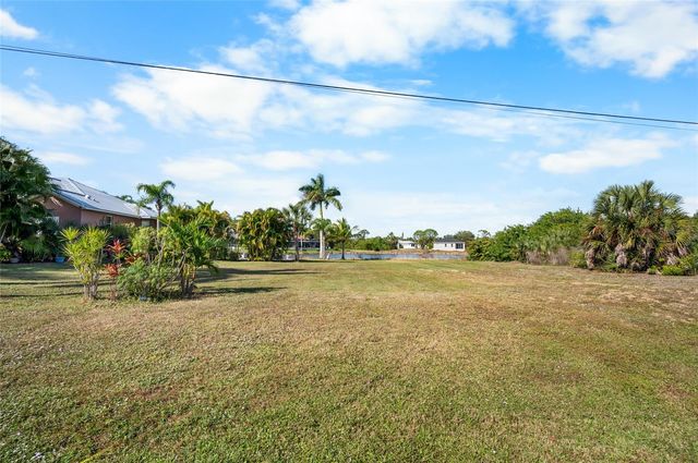 208 ANTILLA DRIVE, Rotonda West, FL 33947