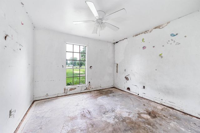 2719 Fm 524, Sweeny, TX 77480