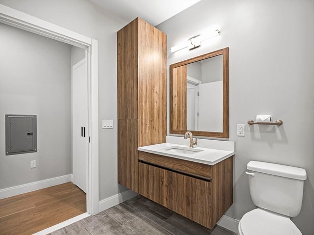 9 Central St 305, Somerville, MA 02143