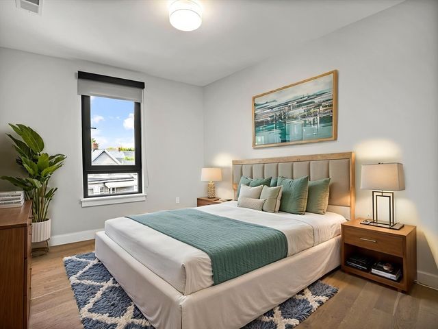 9 Central St 305, Somerville, MA 02143