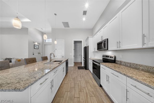 2205 SW 13th ST, Cape Coral, FL 33991