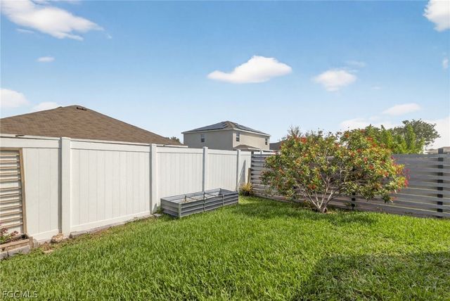 2205 SW 13th ST, Cape Coral, FL 33991