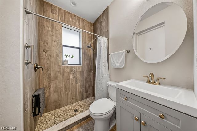 2205 SW 13th ST, Cape Coral, FL 33991