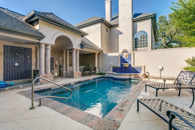 31 S Rue Charles, San Antonio, TX 78217