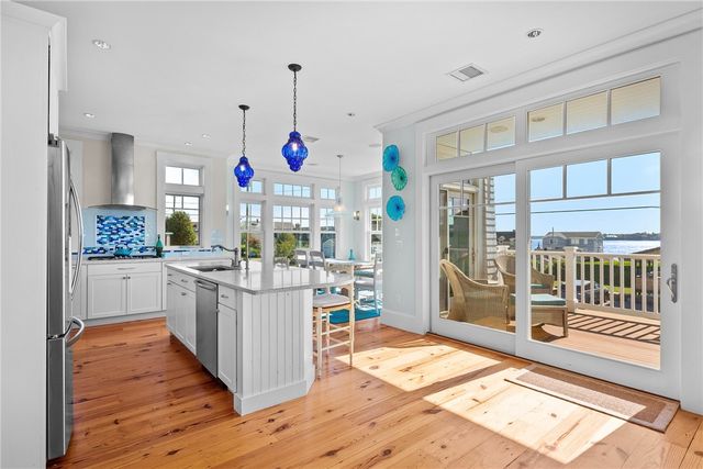 140 Tuckerman Avenue, Middletown, RI 02842