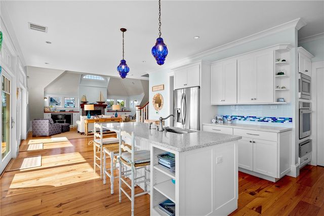 140 Tuckerman Avenue, Middletown, RI 02842