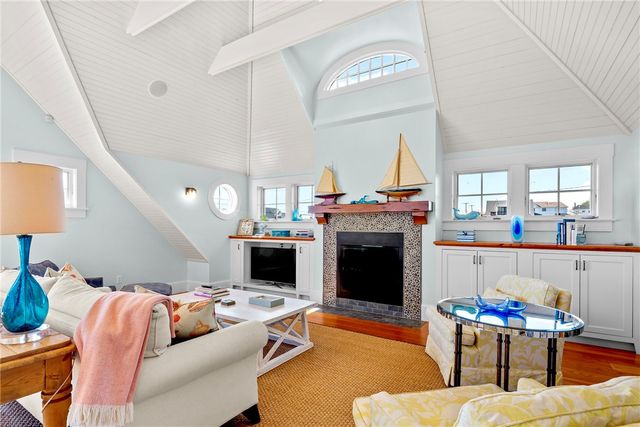 140 Tuckerman Avenue, Middletown, RI 02842