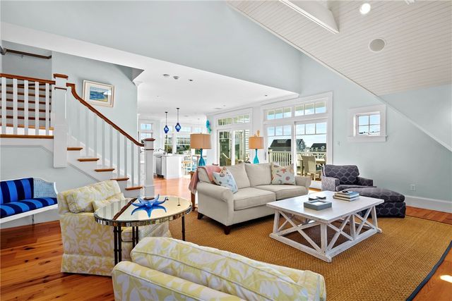 140 Tuckerman Avenue, Middletown, RI 02842