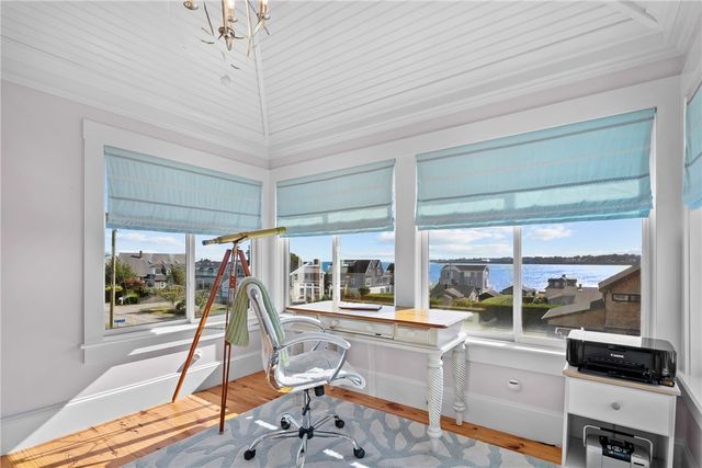 140 Tuckerman Avenue, Middletown, RI 02842