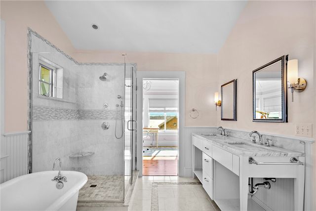 140 Tuckerman Avenue, Middletown, RI 02842